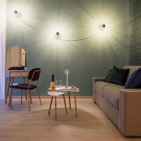 Gigi Suites&Apartments ستريزا المظهر الخارجي الصورة