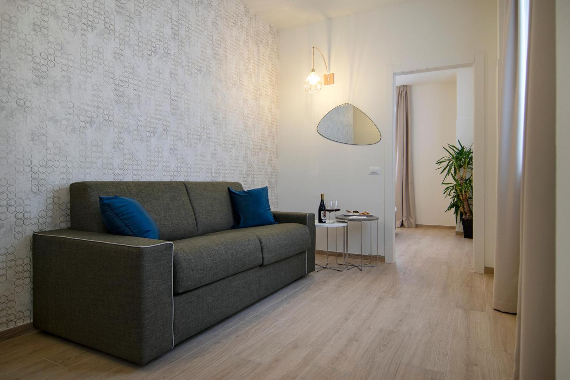 Gigi Suites&Apartments ستريزا المظهر الخارجي الصورة